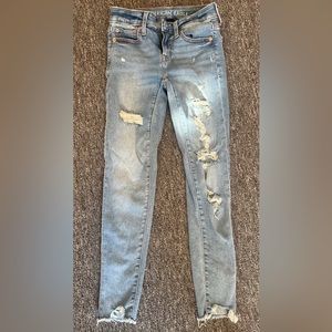 American Earle mid-low rise skinny ripped jeans